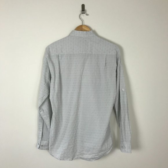 Reyn Spooner Women's M Light Blue Gray Button Up Shirt Floral Embossed B5 - Picture 5 of 7